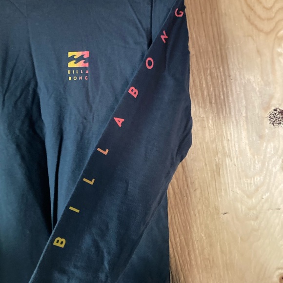 🌊Billabong long sleeve shirt - Picture 3 of 6